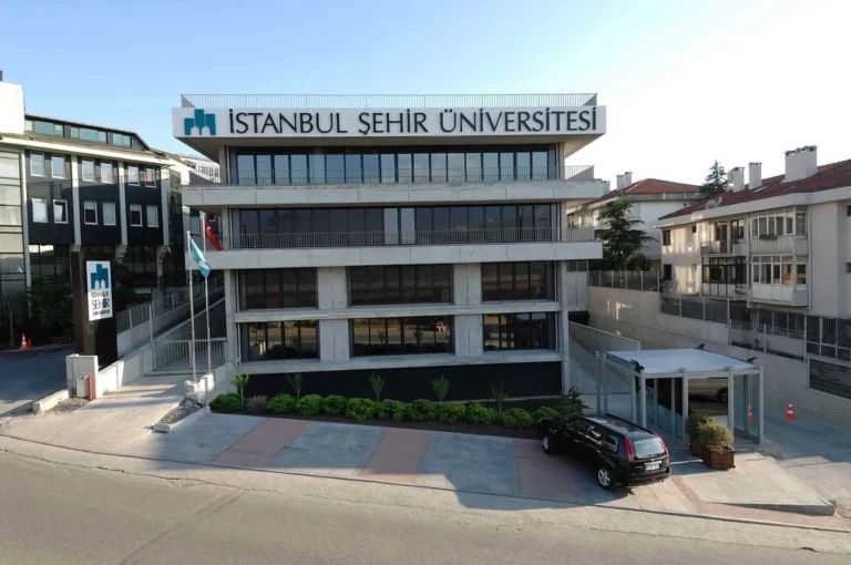 جامعة اسطنبول شهير الخاصة
